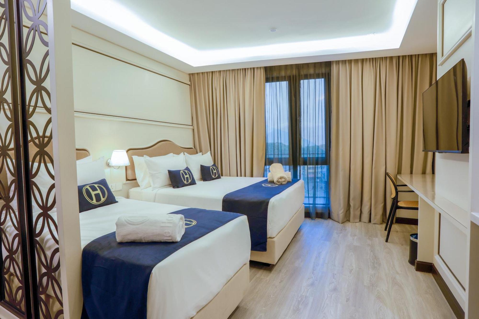 The Host Hotel Ipoh Buitenkant foto
